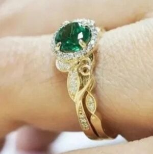 Luxury Womens 3ct Round Simulated Green Emerald & Diamond Gold Bridal Set Sz 6